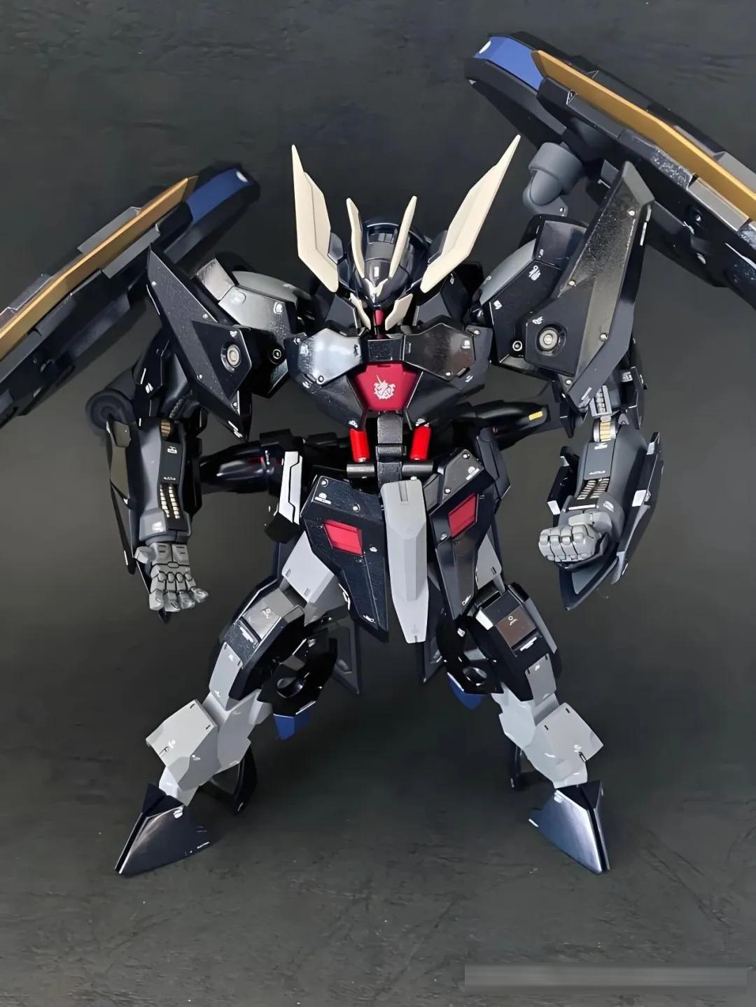 厄祭魔神现世!七星秘藏ASW-G-61扎甘高达改造:能炼化血肉金属的家族圣物,重甲之下藏弑神利爪!