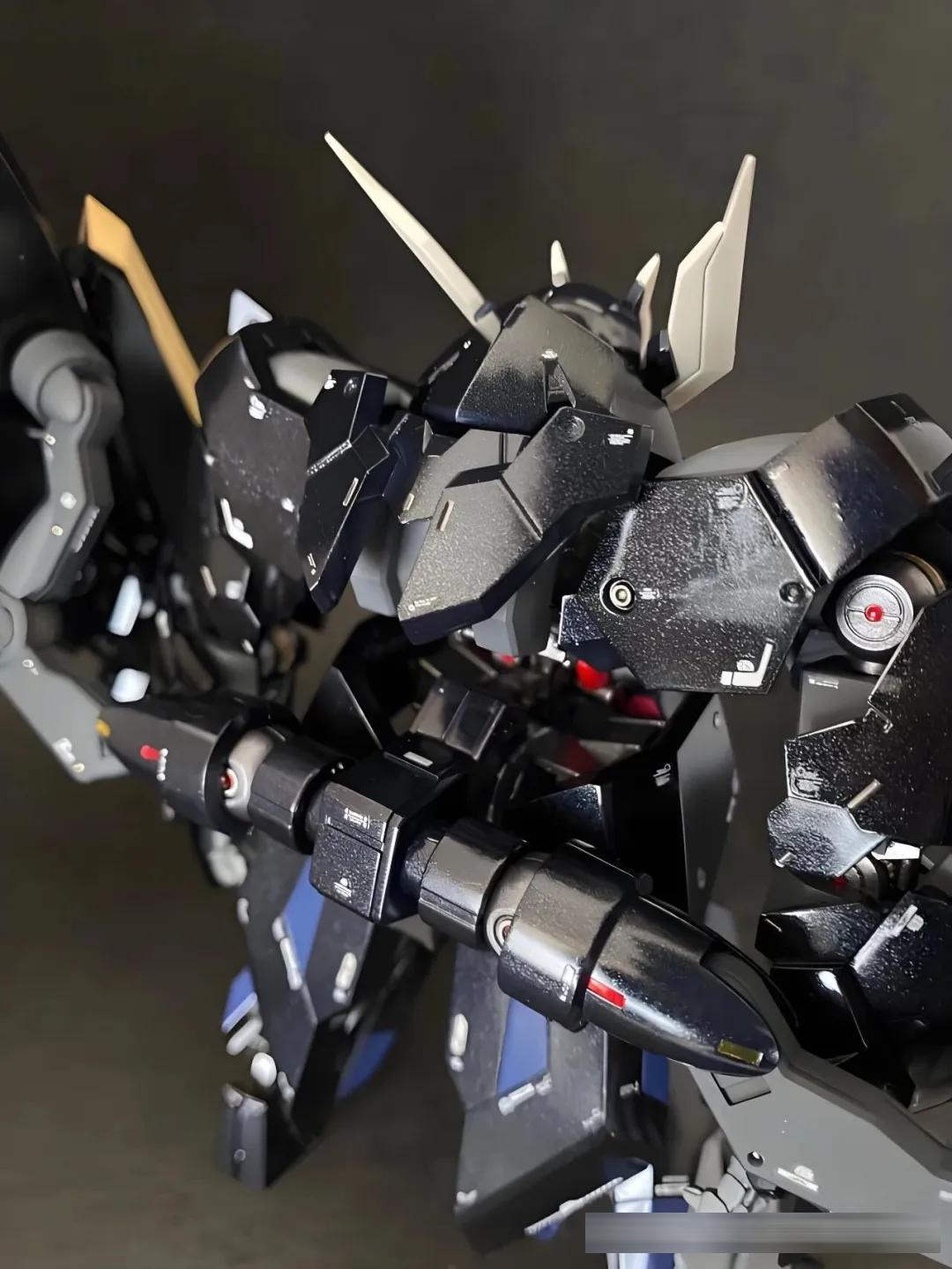 厄祭魔神现世!七星秘藏ASW-G-61扎甘高达改造:能炼化血肉金属的家族圣物,重甲之下藏弑神利爪!
