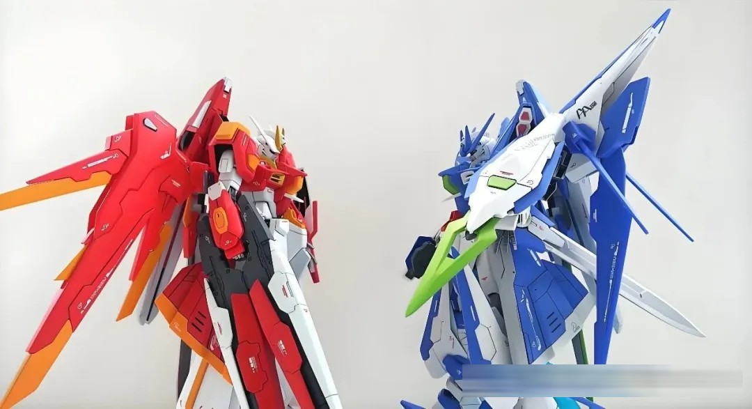 惊爆!蓝色宿命觉醒!15000人点赞神作:当“剑装惊异强袭自由高达”实体化,连三代目名人都坐不住了!