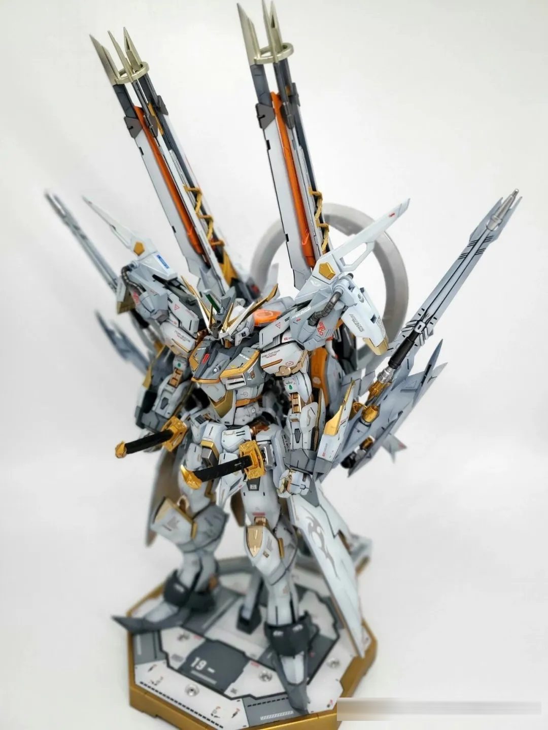 阿祖来了也沉默!这是大罗金仙?还是第六天魔王!抢来异端太刀、背上晓之光翼,这才是阿斯兰最强的模样!