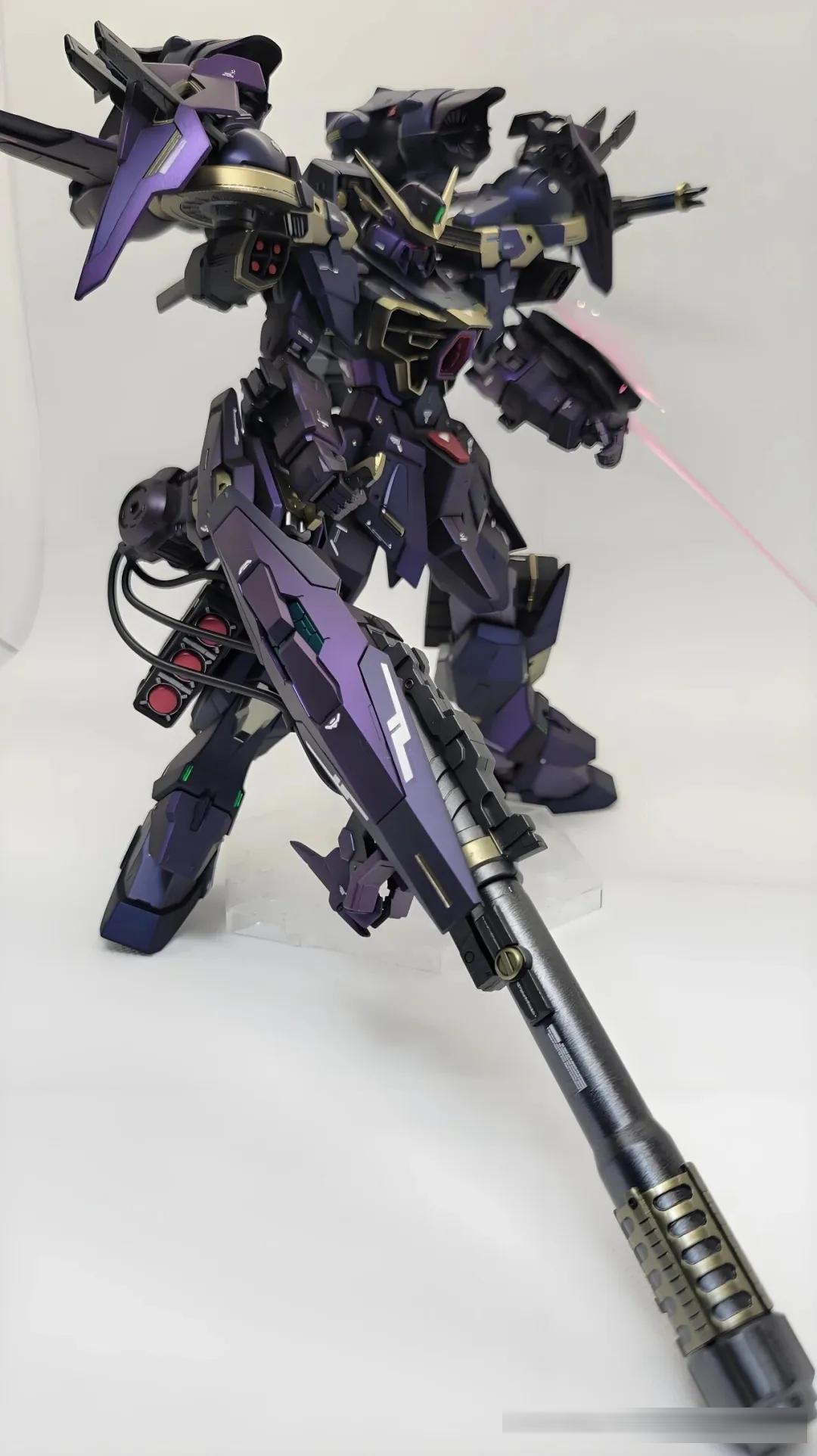 非洲人终于开上高达了?被夺舍改造成的灾厄高达 SpecⅡ 特务队式样!
