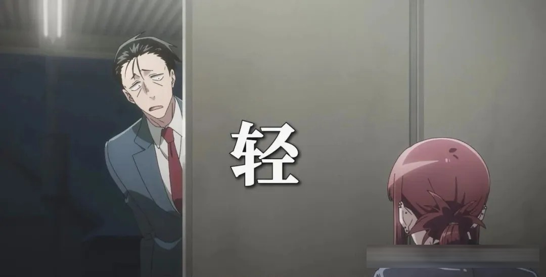 全网爆火，但争议不断？从一张海报，聊《在超市后门吸烟的二人》