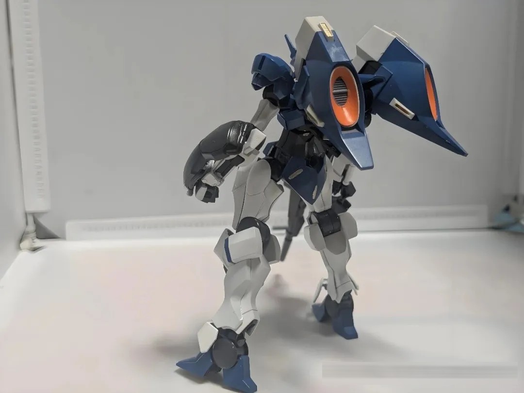 三分钟炮灰杂兵机暗藏人类秘辛!硅基共生骨骼机甲 VECTOR 6,提前解锁 2027 神山健治末世史诗!